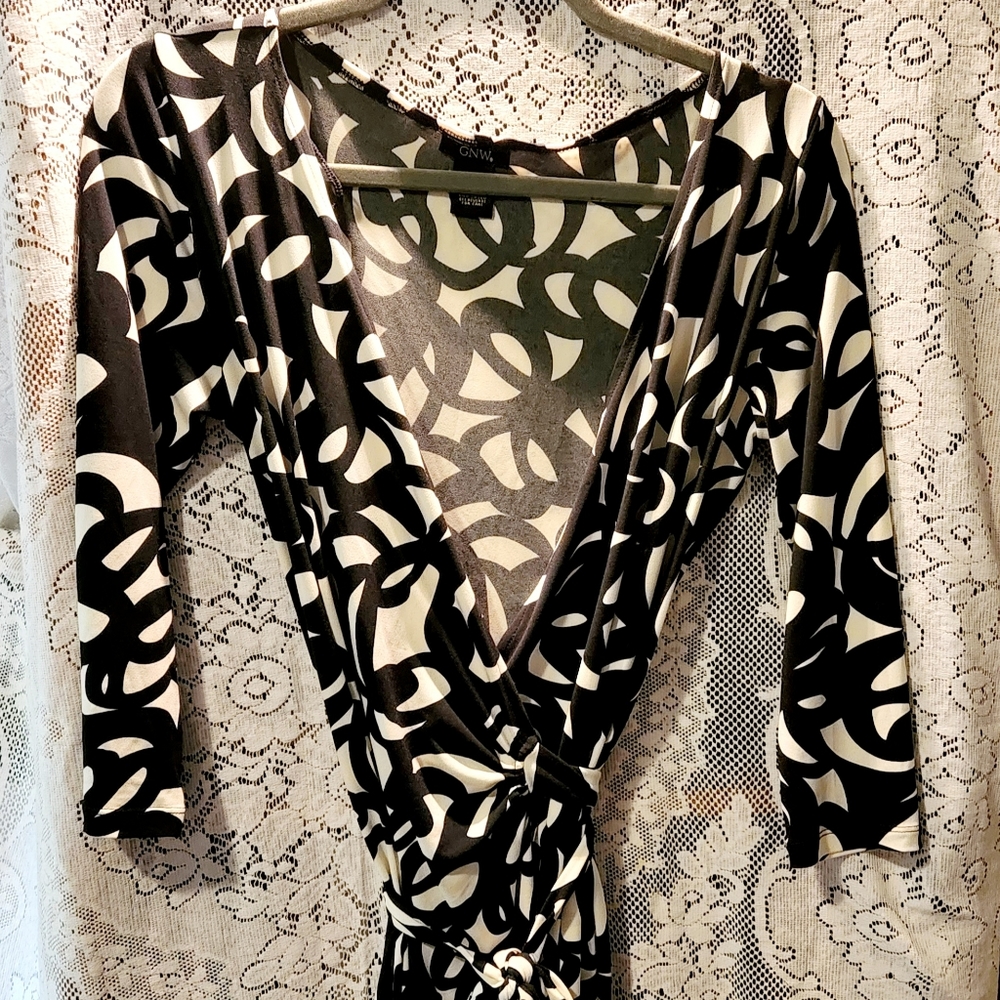 B&W wrap dress size 12-14